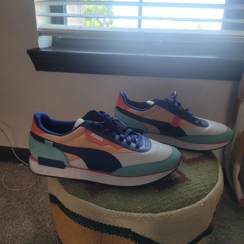 Puma - Picture 2 of 5